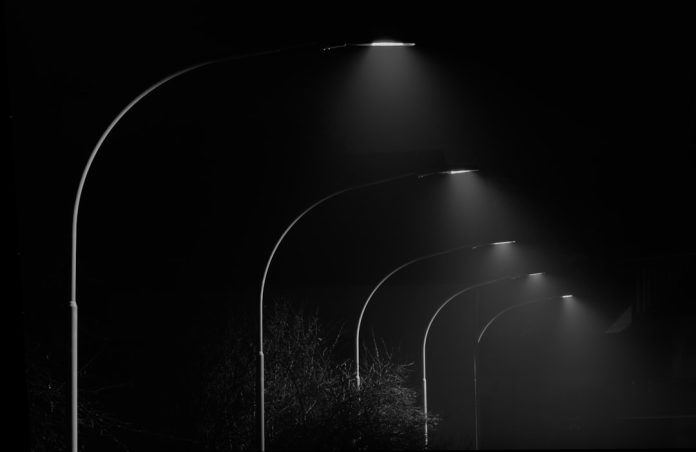 Inovația în iluminatul stradal și reducerea poluării luminoase