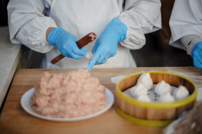 Revoluția alimentară: Carnea cultivată și viitorul nutriției