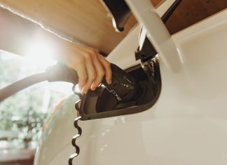 Istoria Tesla Motors: Cum a început revoluția mașinilor electrice 0 (0)