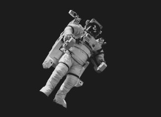 Cum a evoluat industria privată spațială (SpaceX) între 2002 și 2010? 0 (0)