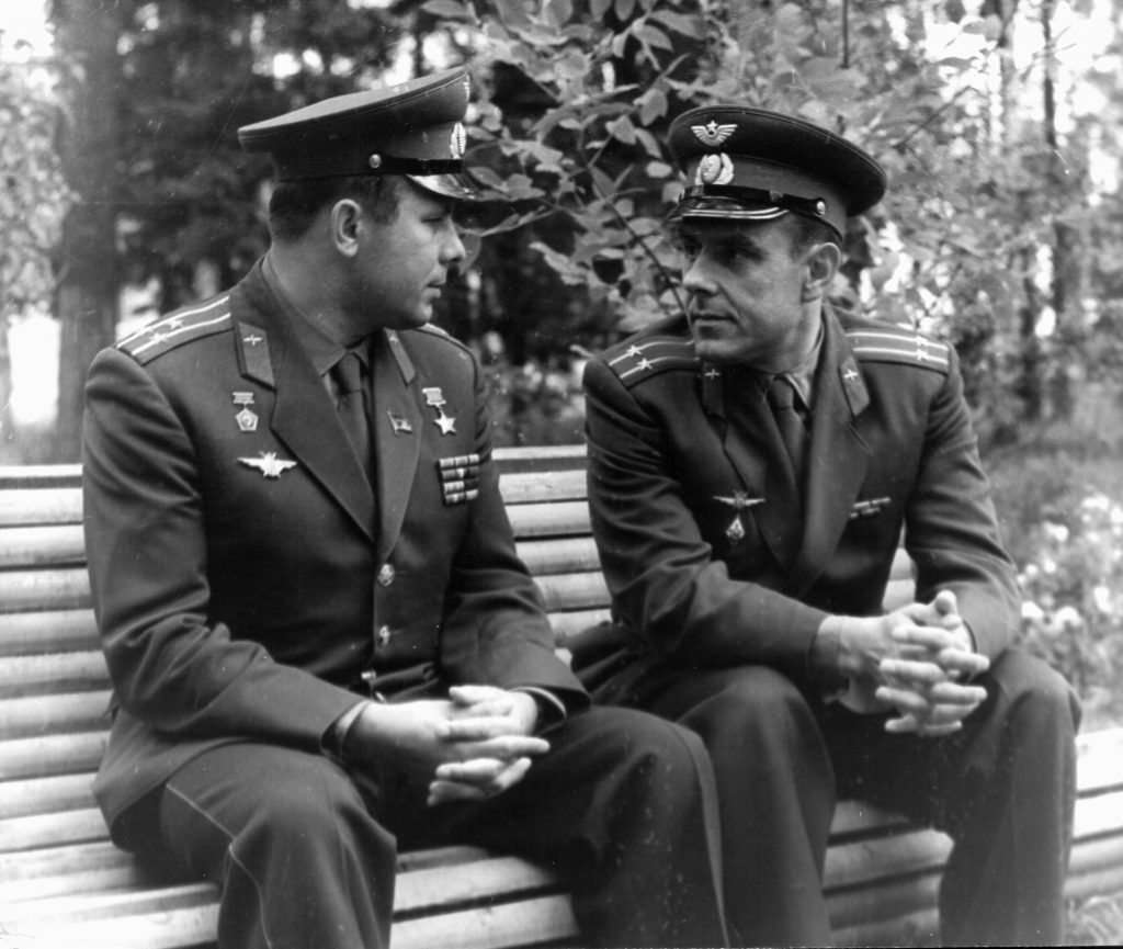 Gagarin și Komarov.