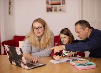 Skype și magia apelurilor video: Cum s-au micșorat distanțele de pe glob? 0 (0)