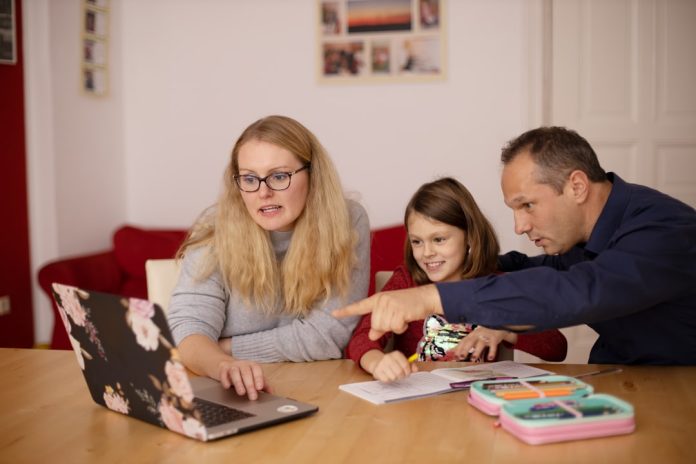 Skype și magia apelurilor video: Cum s-au micșorat distanțele de pe glob?