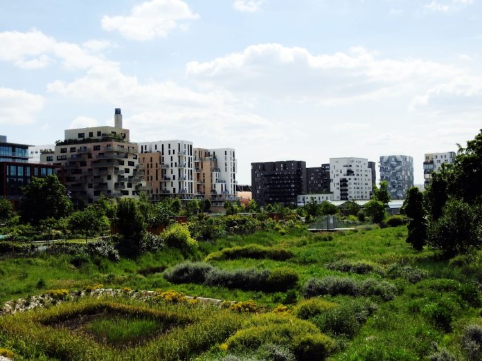 Impactul tehnologiei asupra biodiversității urbane