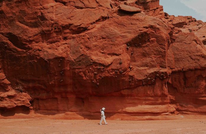 Mars Reconnaissance Orbiter: Ochii noștri de înaltă rezoluție de pe Marte.