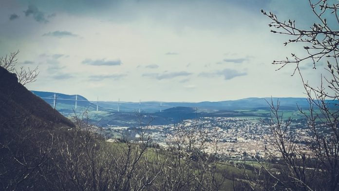 Viaductul Millau: Cum a fost creat cel mai înalt pod din lume?
