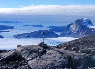 Groenlanda se Deformează Sub Fantomele Ghețarilor Topiți 0 (0)