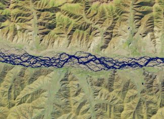 Râul Yarlung Zangbo din Tibet, Cel Mai Înalt și Instabil Curs de Apă Împletit din Lume 3 (1)