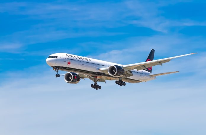 De ce zboară avioanele? Principiile aerodinamicii explicate simplu.