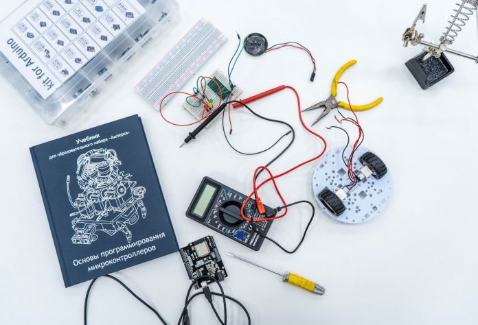 Robotica educațională: Cum au început copiii să învețe programare cu LEGO?