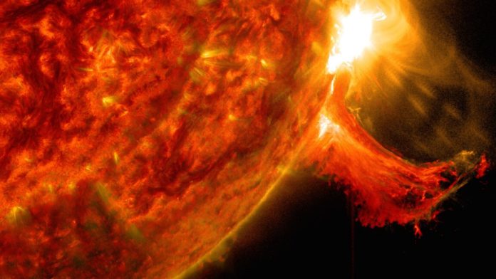 Oct_2_M7pt3_Flare_171-304-131_Crop-1152x648-1762966677