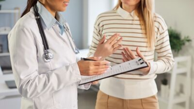 Women-discussing-options-400x225