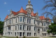 Județul Acordă 600.000 de Dolari Specialiștilor în Securitate După ce Aceștia Au Fost Arestați în Timpul Evaluării Securității unui Tribunal