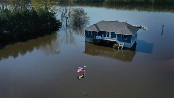 houseflooded-1152x648