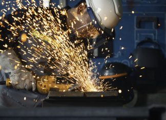 OpenAI Revoluționează Programarea cu Noul Model GPT-5.3-Codex-Spark pe Cipuri Gigant 0 (0)