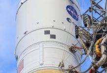 NASA Anunță Repararea Rachetei Artemis II în Hangar După Descoperirea Unei Noi Probleme