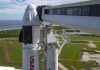 SpaceX Redefinește Lansările Spațiale: Brațul de Acces pentru Astronauți Demontat în Florida