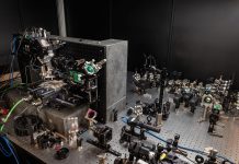 Microsoft Revolutionează Depozitarea Datelor: Sticla, suportul viitorului pentru 10.000 de ani