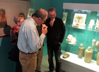 Expoziții Egiptene Revoluționate: Introducerea „Parfumului Eternității” în Muzee 5 (1)