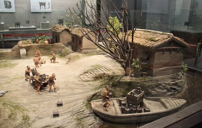 1024px-Diorama_of_Shang_Life_03-1024x648