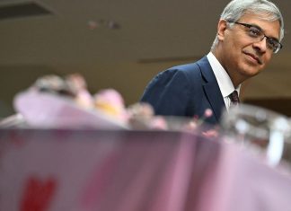 Directorul NIH inițiază seria de prelegeri “Libertatea științifică” cu un non-științist controversat 0 (0)