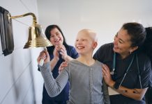 Supravegherea Precoce, Vitală pentru Supraviețuitorii Tineri ai Cancerului