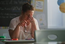 Predarea în era ChatGPT: provocări și dileme pentru profesorii universitari