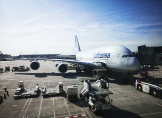 Airbus A380: Gigantul cerului și tehnologia din spatele celui mai mare avion de pasageri. 0 (0)