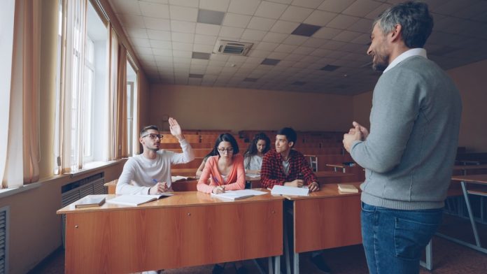 De ce trebuie să regândim educația în era inteligenței artificiale