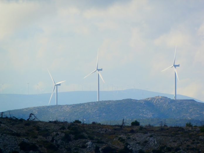 Energia eoliană: Cum au apărut primele mari parcuri de turbine pe glob?
