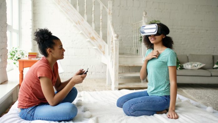 Prieteniile virtuale: Sunt ele la fel de reale ca cele fizice?