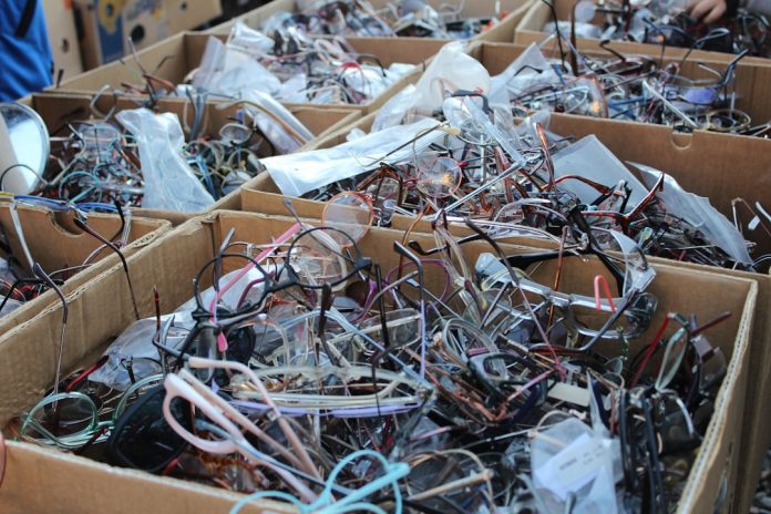Reciclarea electronicelor: Cum am învățat să gestionăm deșeurile high-tech?