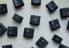 Tastatura QWERTY pe telefon: De la butoane fizice la ecrane tactile.