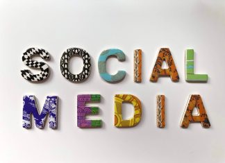Psihologia rețelelor sociale: De ce căutăm validarea prin Like? 0 (0)