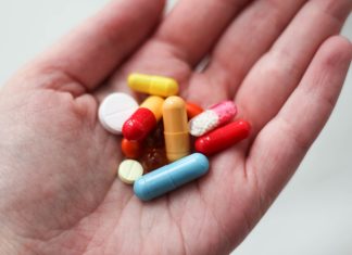 Epoca post-antibiotice: Cum luptăm cu super-bacteriile rezistente la medicamente?