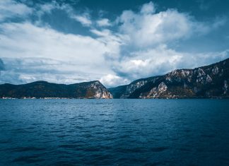 Oceanul ascuns de pe Europa: Cel mai probabil loc din Sistemul Solar unde am putea găsi viață.