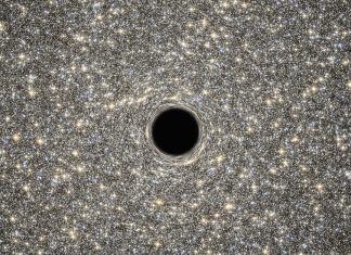 Prima fotografie a unei găuri negre supermasive și ce ne spune ea despre gravitație.