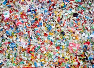 Reciclarea chimică a plasticului: Cum îl putem descompune la nivel molecular.