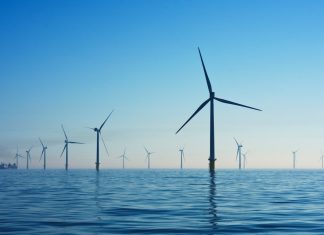 Energia eoliană offshore: Cum turbinele gigantice din largul mării schimbă harta energiei.