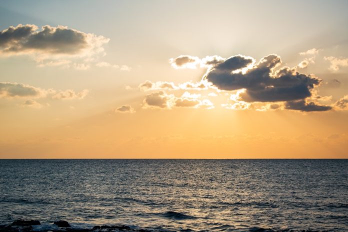 Oceanul ascuns de pe Europa: Cel mai probabil loc din Sistemul Solar unde am putea găsi viață.