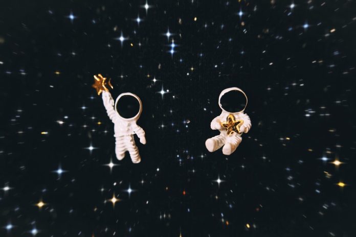 Paradoxul timpului: De ce astronauții de pe ISS îmbătrânesc mai încet?