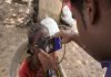 Un atașament pentru smartphone-uri detectează cataracta în comunitățile rurale