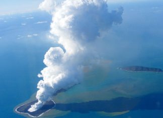 Vulcanii subacvatici mici pot declanșa tsunami-uri uriașe 0 (0)