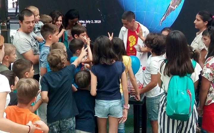 Programul Știință și Imaginație, la Târgul de Activități Extrașcolare Programul Știință și Imaginație, la Târgul de Activități Extrașcolare