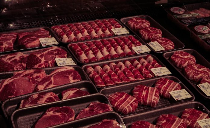 Carnea cultivată în laborator: Gustul viitorului fără sacrificarea animalelor.