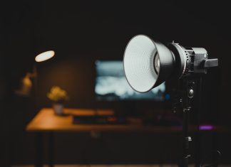Cum învață mașinile? Rețelele neuronale explicate pe degete.