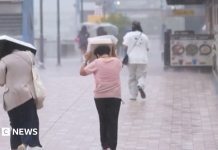 Avertizare de evacuare rară din cauza uraganului Dujuan care se apropie de Tokyo