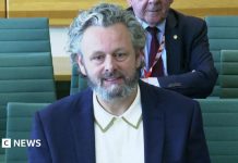 Michael Sheen și întâlnirea „constructivă” cu primul ministru în legătură cu acuzațiile de deversare deșeuri toxice