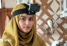 Cum ajută muncitorii din India la antrenarea roboților inteligenți