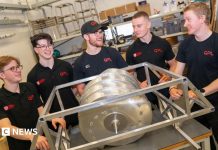 Studenți din Irlanda de Nord visează la Lună: robotul lor va concura la NASA